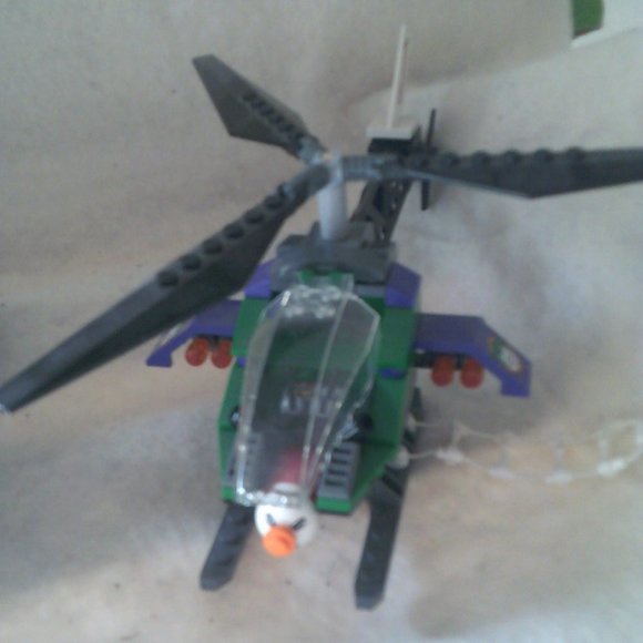 Lego JOKER Steamroller and Joker Helicopter set - Picture 2 of 12